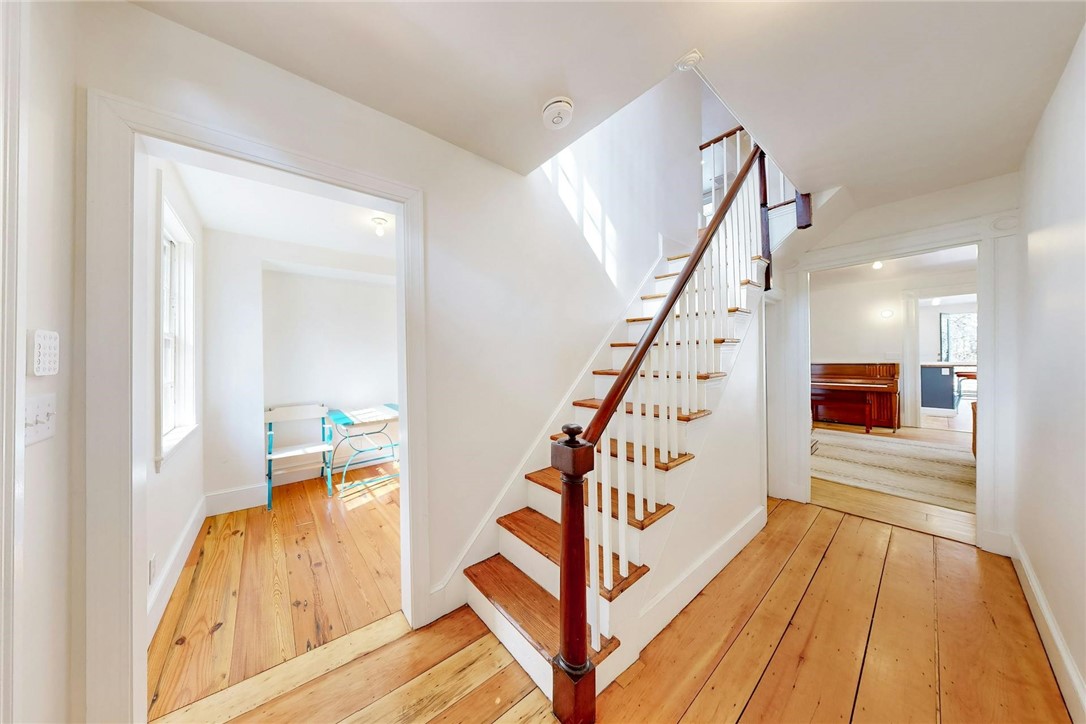 38 John Street Providence, RI 02906 - Photo 21 of 50