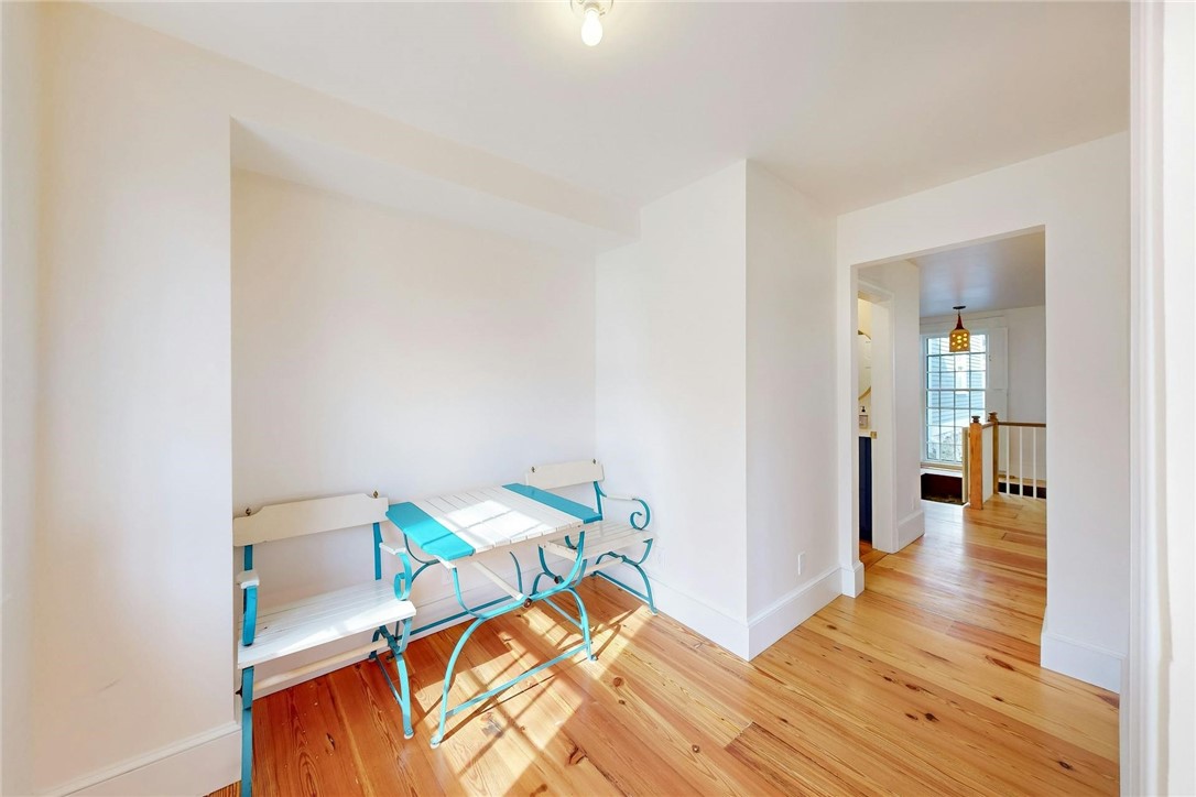 38 John Street Providence, RI 02906 - Photo 9 of 50