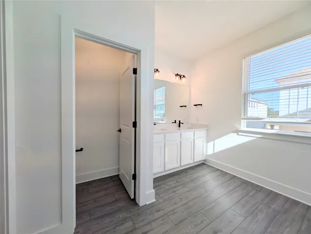 $2,000 | 113 Sycamore Pnes Lane, Kyle, TX 78640