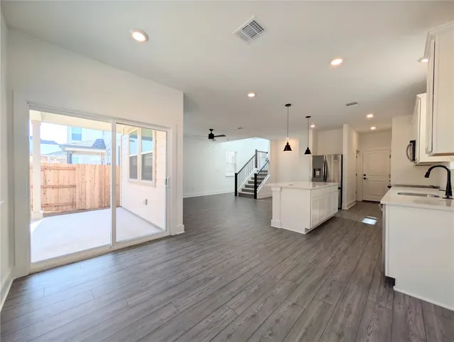 $2,000 | 113 Sycamore Pnes Lane, Kyle, TX 78640