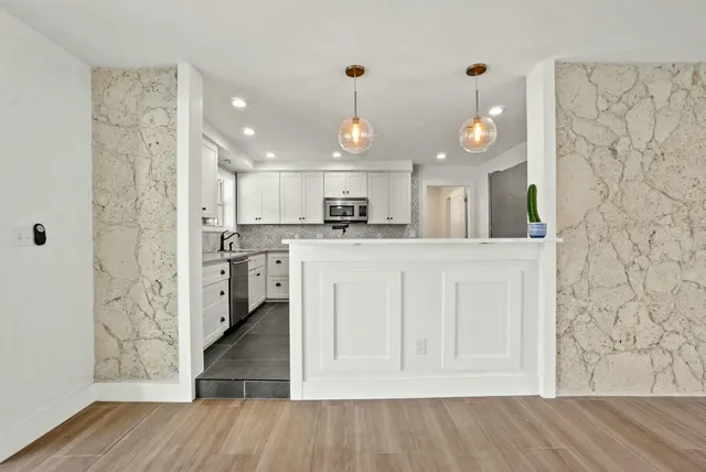 $5,000 | 711 Southwest 25th Place, Boynton Beach, FL 33435