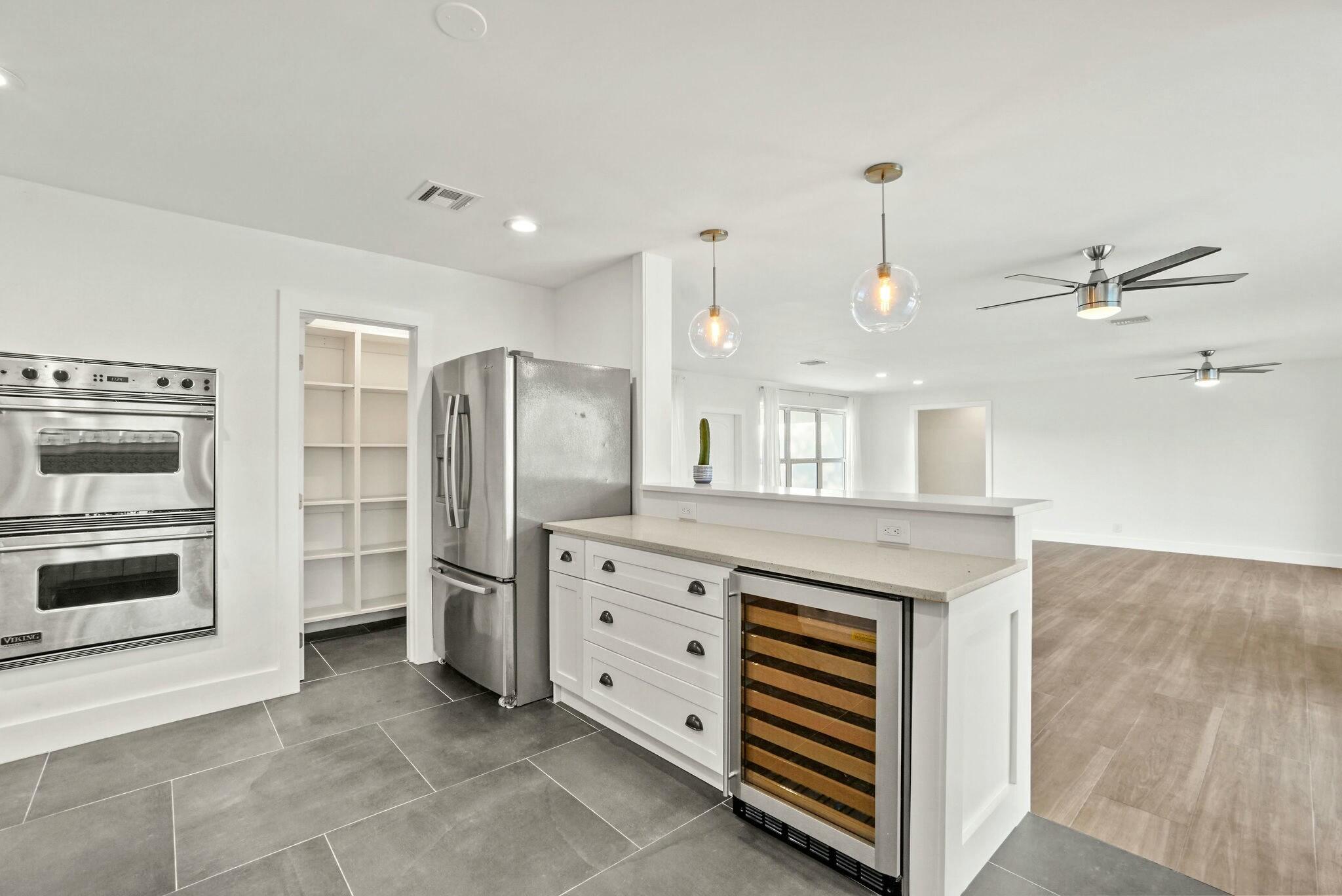 711 Southwest 25th Place Boynton Beach, FL 33435 - Photo 14 of 83 tempImagew51vSv