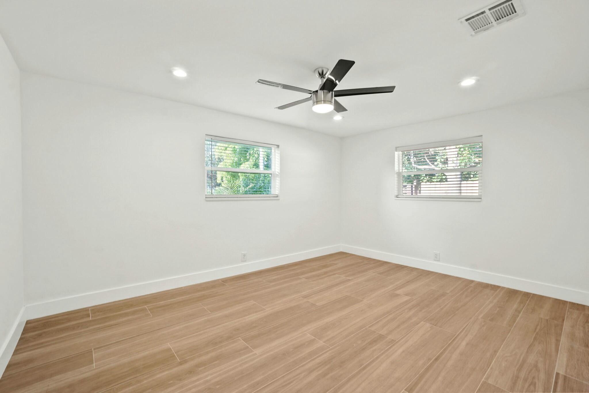 711 Southwest 25th Place Boynton Beach, FL 33435 - Photo 24 of 83 tempImage3T8iYo