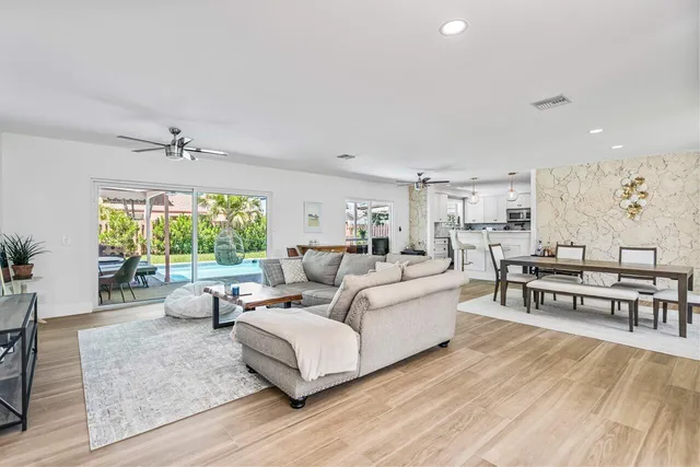 $5,000 | 711 Southwest 25th Place, Boynton Beach, FL 33435