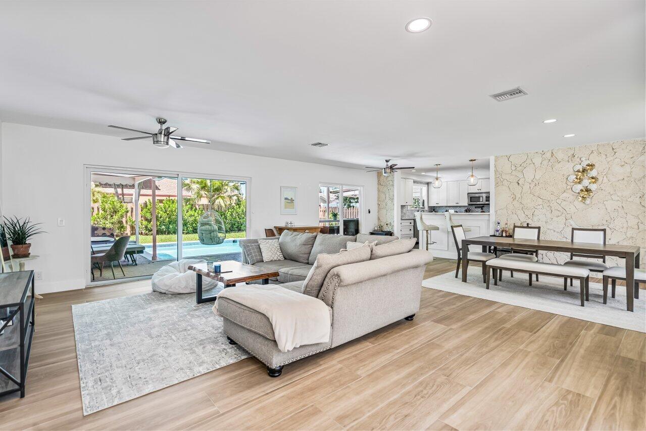 711 Southwest 25th Place Boynton Beach, FL 33435 - Photo 31 of 83 001-711Southwest25thPlace-BoyntonBeach-F