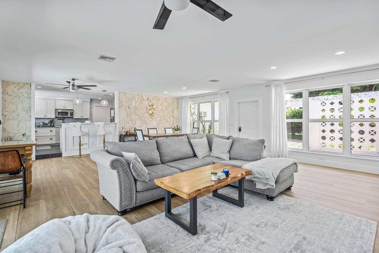 711 Southwest 25th Place Boynton Beach, FL 33435 - Photo 32 of 83 002-711Southwest25thPlace-BoyntonBeach-F