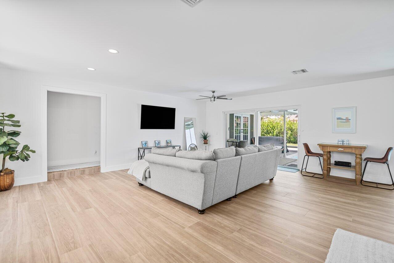 711 Southwest 25th Place Boynton Beach, FL 33435 - Photo 33 of 83 007-711Southwest25thPlace-BoyntonBeach-F