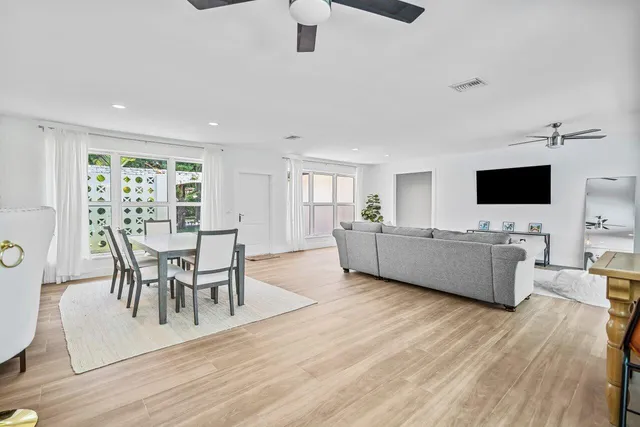 $5,000 | 711 Southwest 25th Place, Boynton Beach, FL 33435