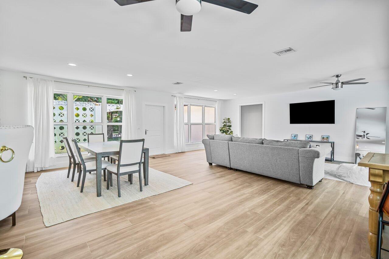 711 Southwest 25th Place Boynton Beach, FL 33435 - Photo 34 of 83 004-711Southwest25thPlace-BoyntonBeach-F