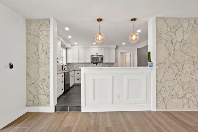 $5,000 | 711 Southwest 25th Place, Boynton Beach, FL 33435