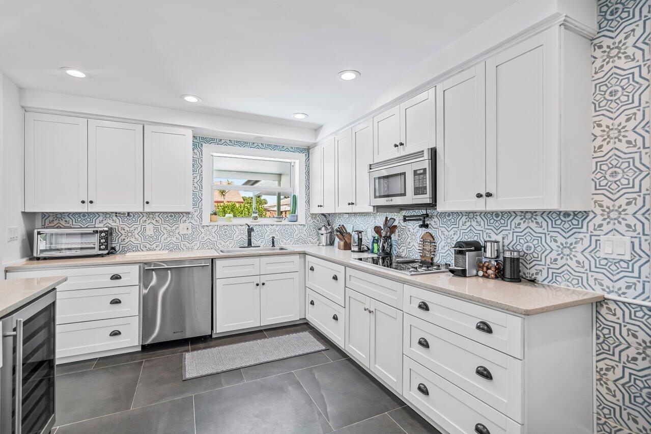 711 Southwest 25th Place Boynton Beach, FL 33435 - Photo 42 of 83 011-711Southwest25thPlace-BoyntonBeach-F