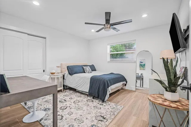 $5,000 | 711 Southwest 25th Place, Boynton Beach, FL 33435