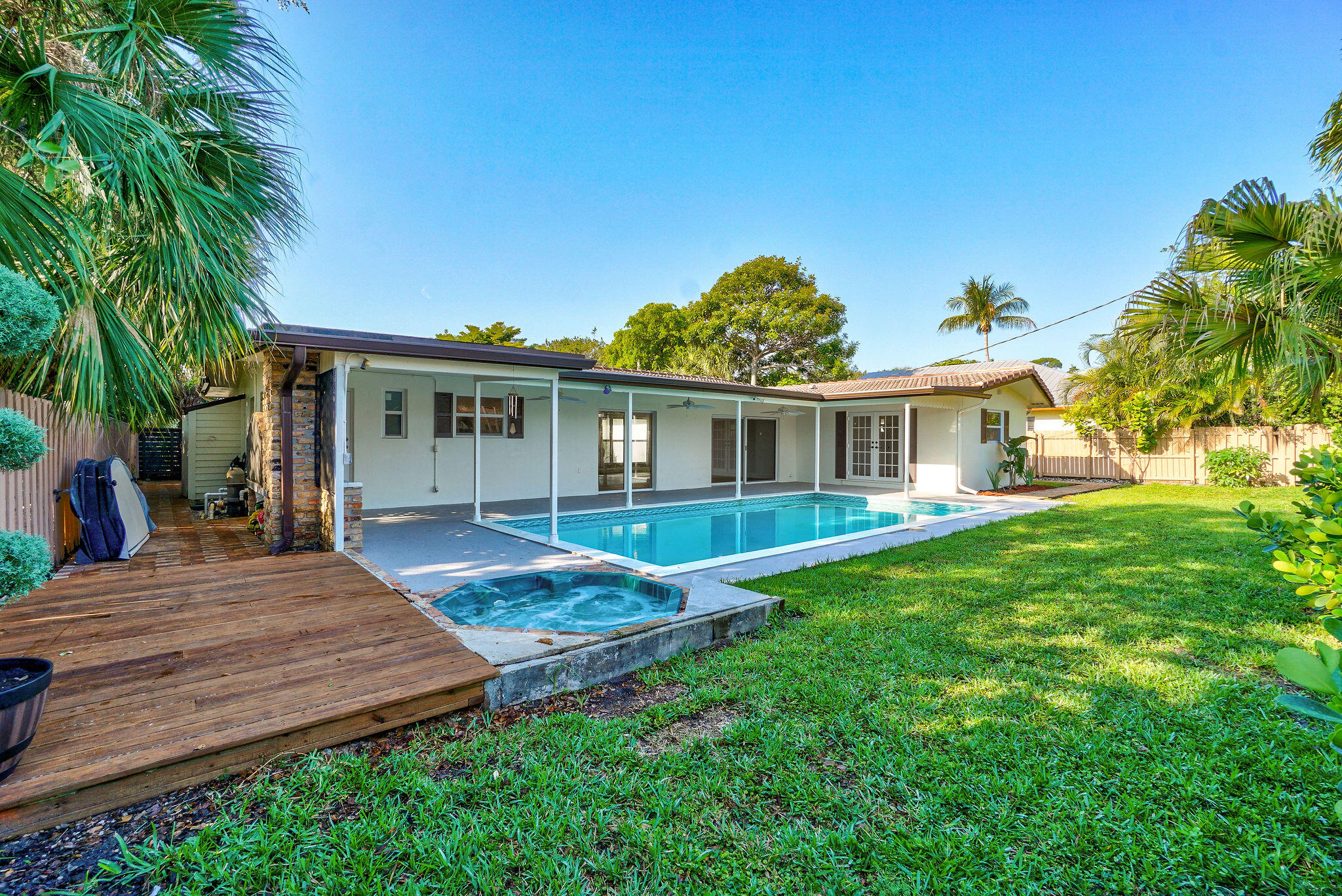 711 Southwest 25th Place Boynton Beach, FL 33435 - Photo 59 of 83 711SW25thPl_35