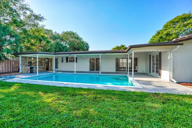 $5,000 | 711 Southwest 25th Place, Boynton Beach, FL 33435