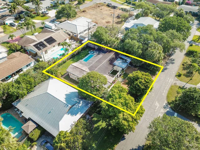 $5,000 | 711 Southwest 25th Place, Boynton Beach, FL 33435