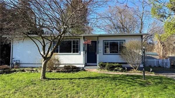 $189,900 | 601 Orchard Street, Manlius, NY 13066