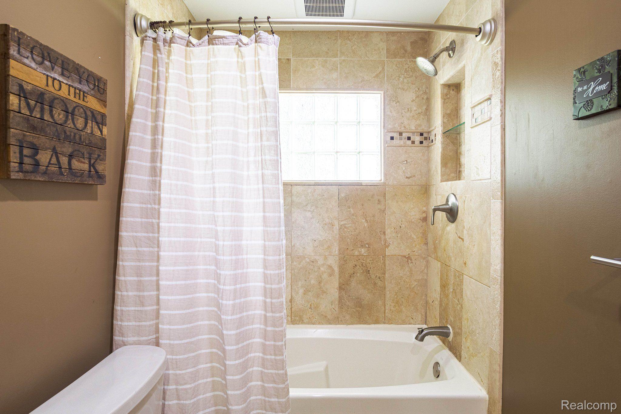 45315 Deneweth Road Macomb, MI 48042 - Photo 25 of 33 Gallery Image 25