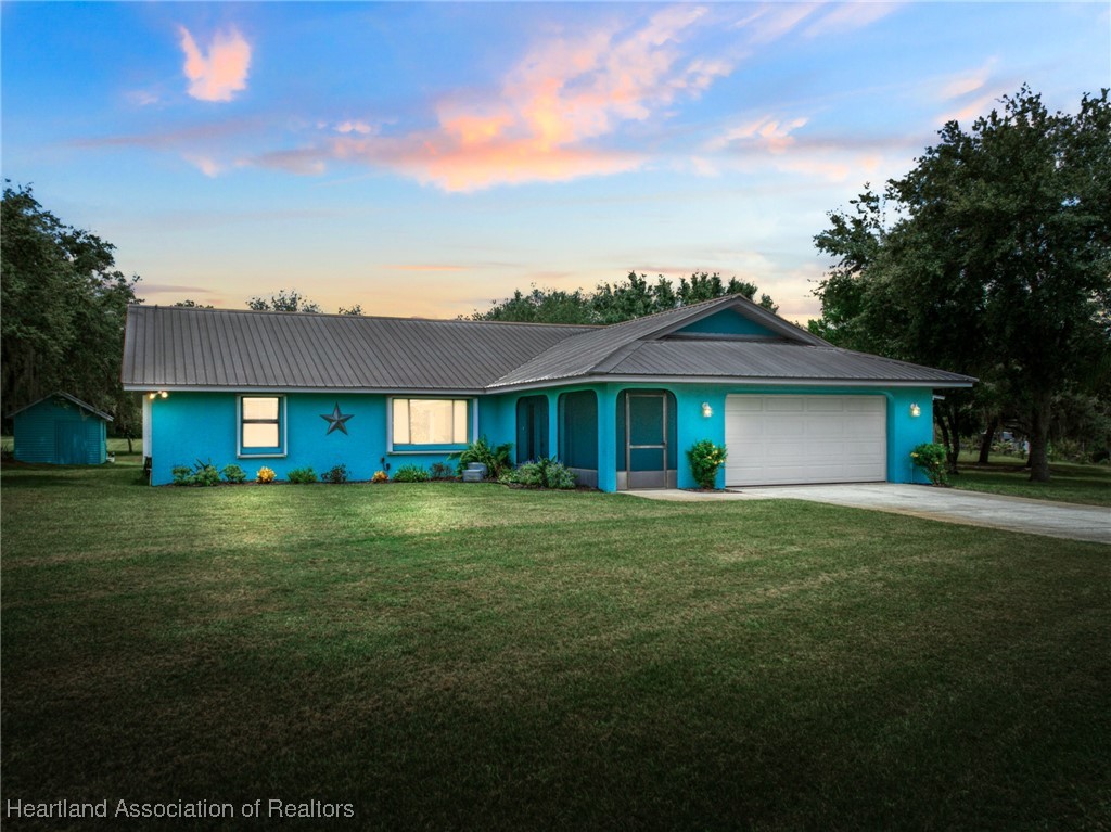 2287 Hartt Road Sebring, FL 33870 - Photo 2 of 30 Gallery Image 2