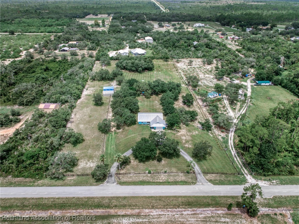 2287 Hartt Road Sebring, FL 33870 - Photo 4 of 30 Gallery Image 4