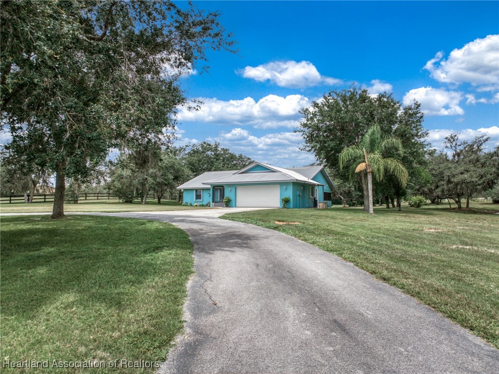 2287 Hartt Road Sebring, FL 33870 - Photo 8 of 30 Gallery Image 8