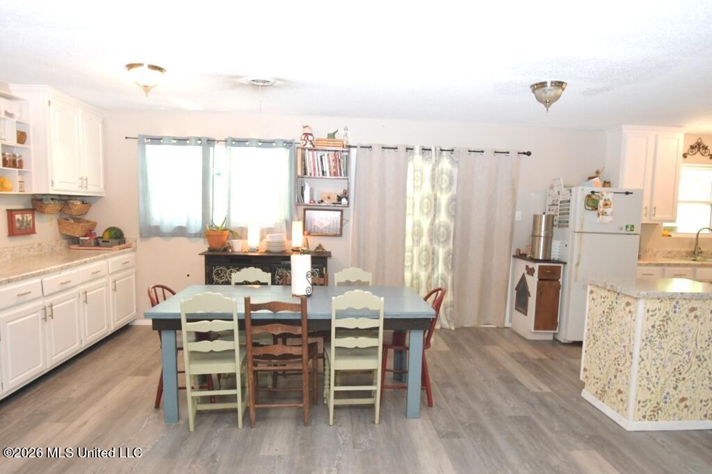 725 Shinault Road Byhalia, MS 38611 - Photo 10 of 39 Kitchen/Great room View