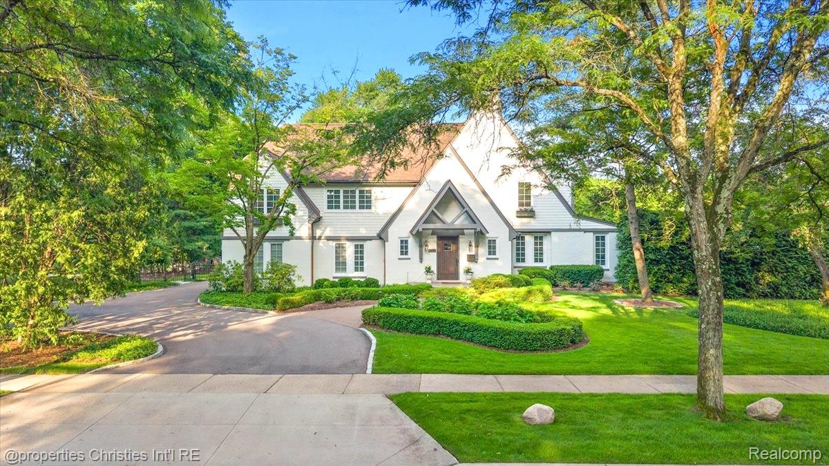 528 Covington Road Bloomfield Hills, MI 48301 - Photo 1 of 75 White exterior with dark trim accents