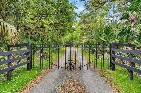 $720,000 | 2200 Retreat Road, Geneva, FL 32732