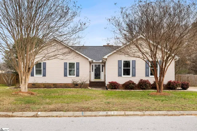 $325,000 | 100 Tearose Lane, Simpsonville, SC 29681