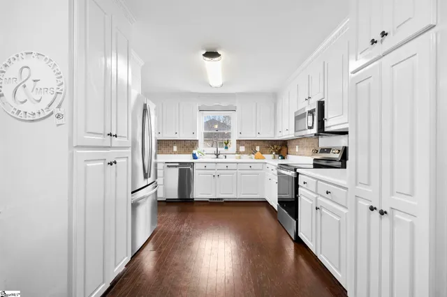 $325,000 | 100 Tearose Lane, Simpsonville, SC 29681