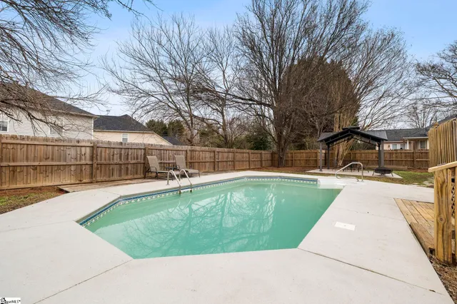 $325,000 | 100 Tearose Lane, Simpsonville, SC 29681