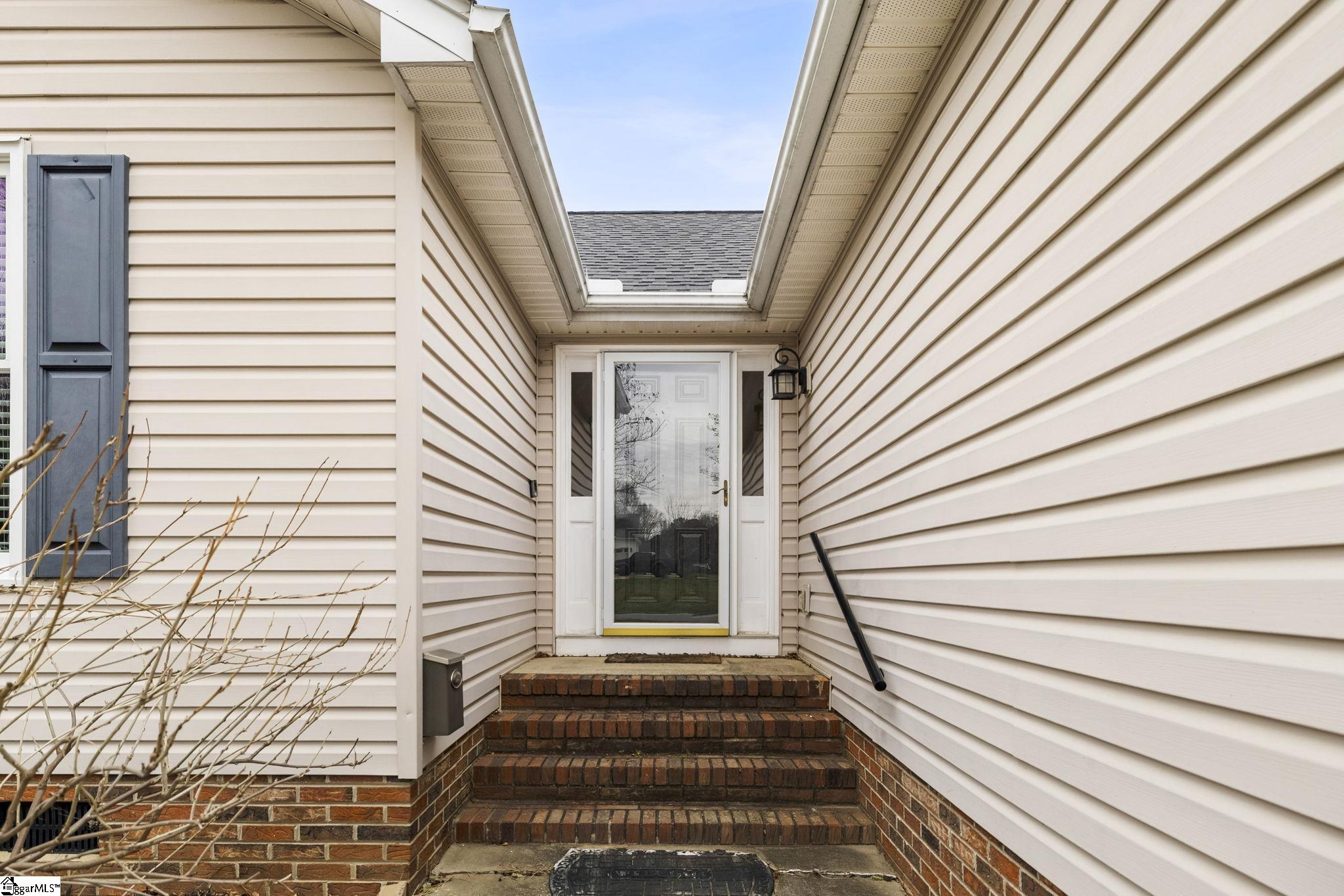 100 Tearose Lane Simpsonville, SC 29681 - Photo 5 of 41