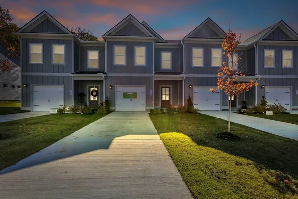 $295,560 | 127 Ironhorse Way, Dickson, TN 37055