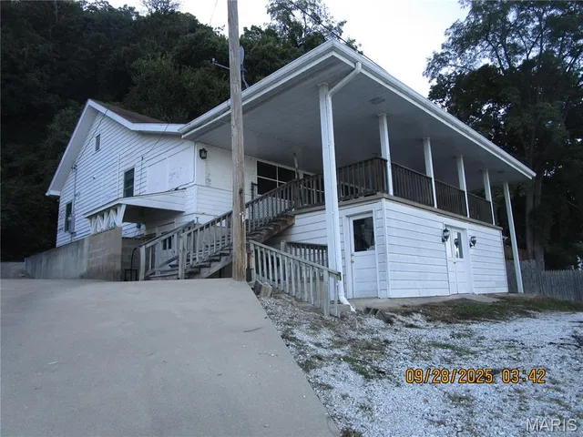 $107,000 | 754 Broadway, Kampsville, IL 62053