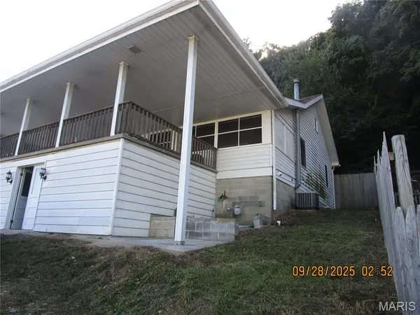 $106,500 | 754 Broadway, Kampsville, IL 62053