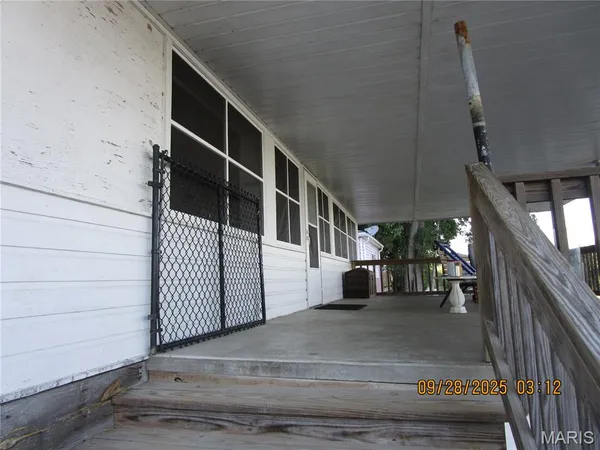 $106,500 | 754 Broadway, Kampsville, IL 62053