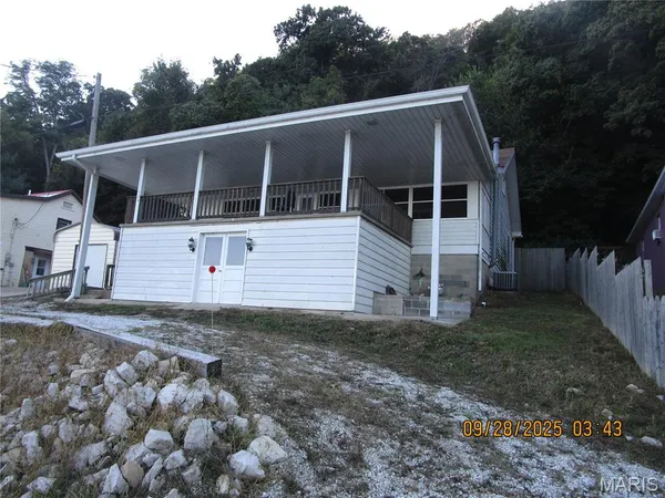 $106,500 | 754 Broadway, Kampsville, IL 62053