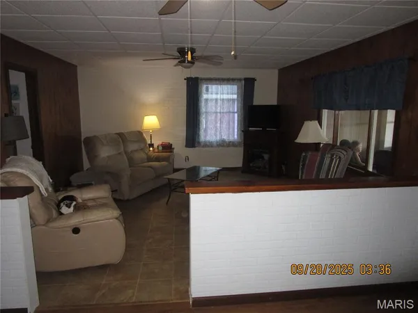 $106,500 | 754 Broadway, Kampsville, IL 62053