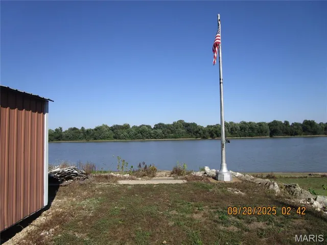 $107,000 | 754 Broadway, Kampsville, IL 62053