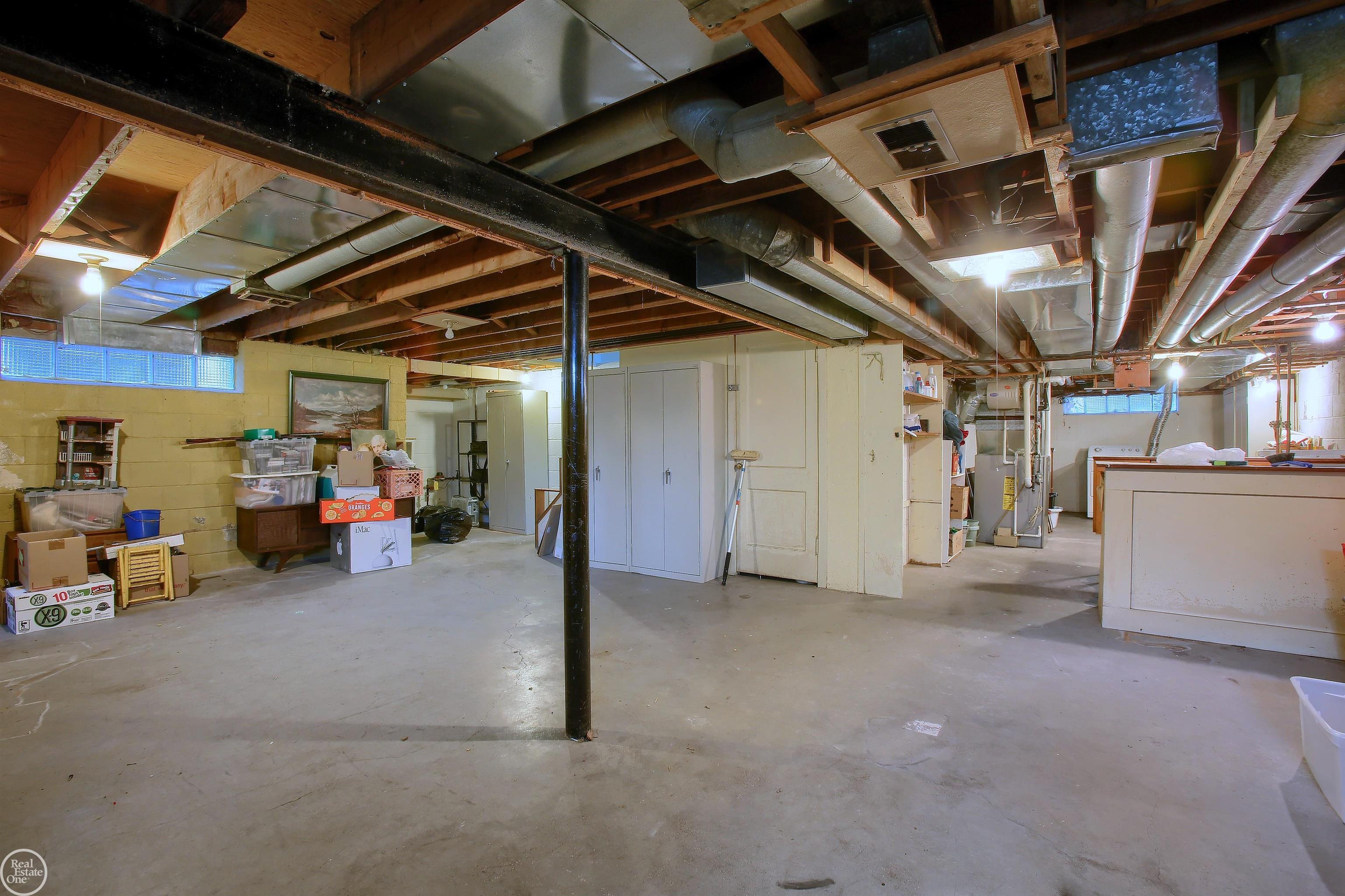1242 Hawthorne Road Grosse Pointe, MI 48236 - Photo 26 of 32 50101939-25.JPG
