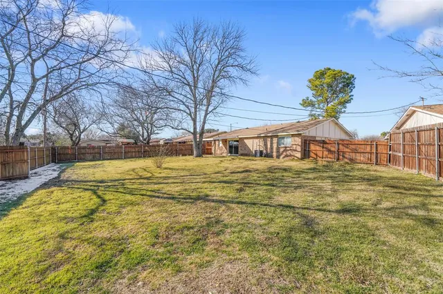 $1,950 | 1026 Elmwood Drive, Lewisville, TX 75067