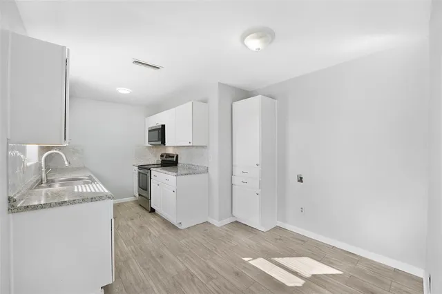 $1,950 | 1026 Elmwood Drive, Lewisville, TX 75067