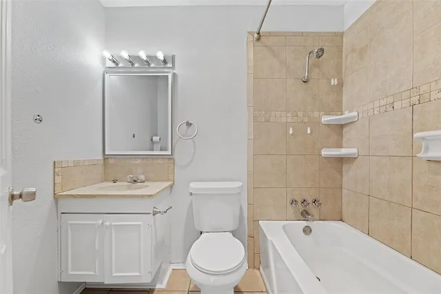 $1,950 | 1026 Elmwood Drive, Lewisville, TX 75067