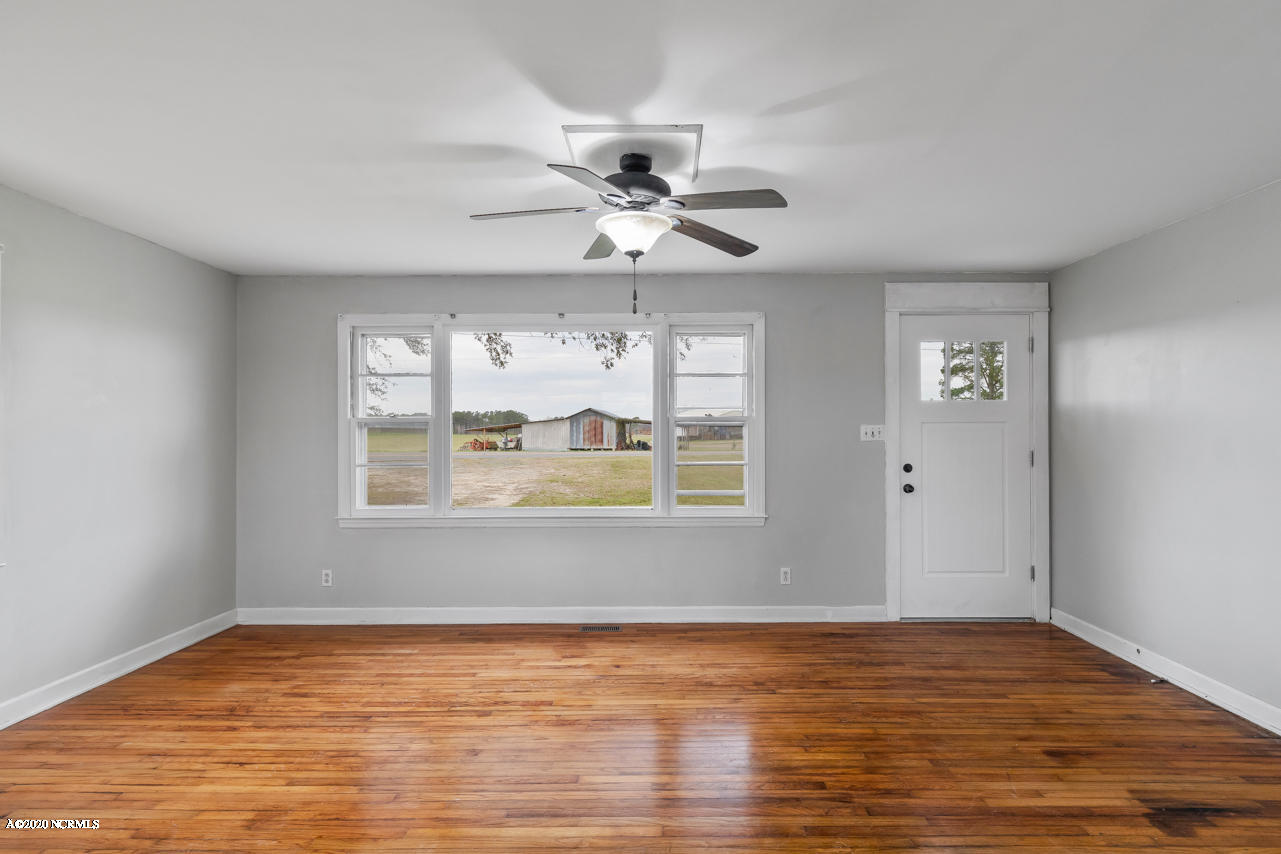 325 Penny Road Beulaville, NC 28518 - Photo 3 of 17 7