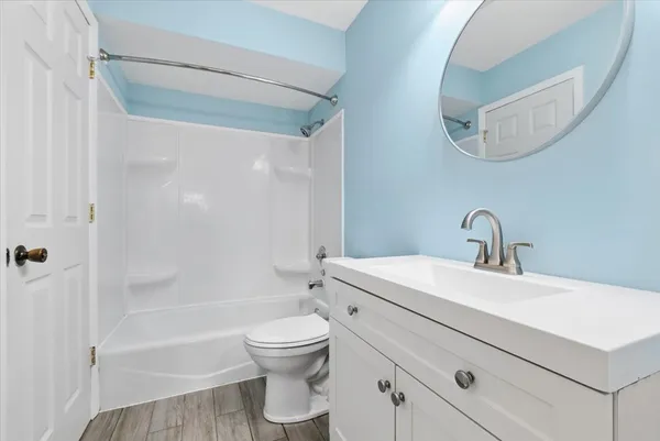 $291,000 | 9239 Hartwood Court, Orland Park, IL 60462