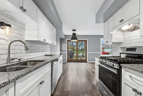 $291,000 | 9239 Hartwood Court, Orland Park, IL 60462