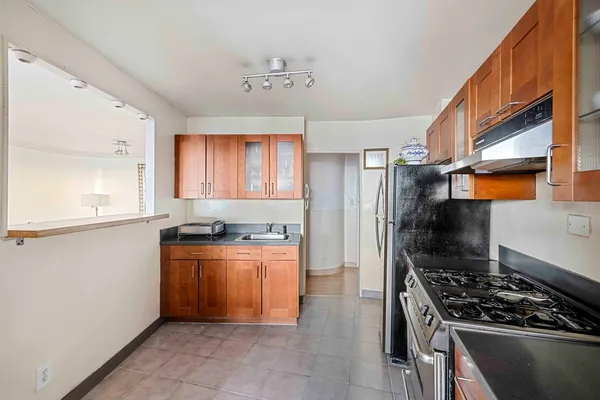 $525,000 | 1020 Grand Concourse, Unit 22N | Concourse Village