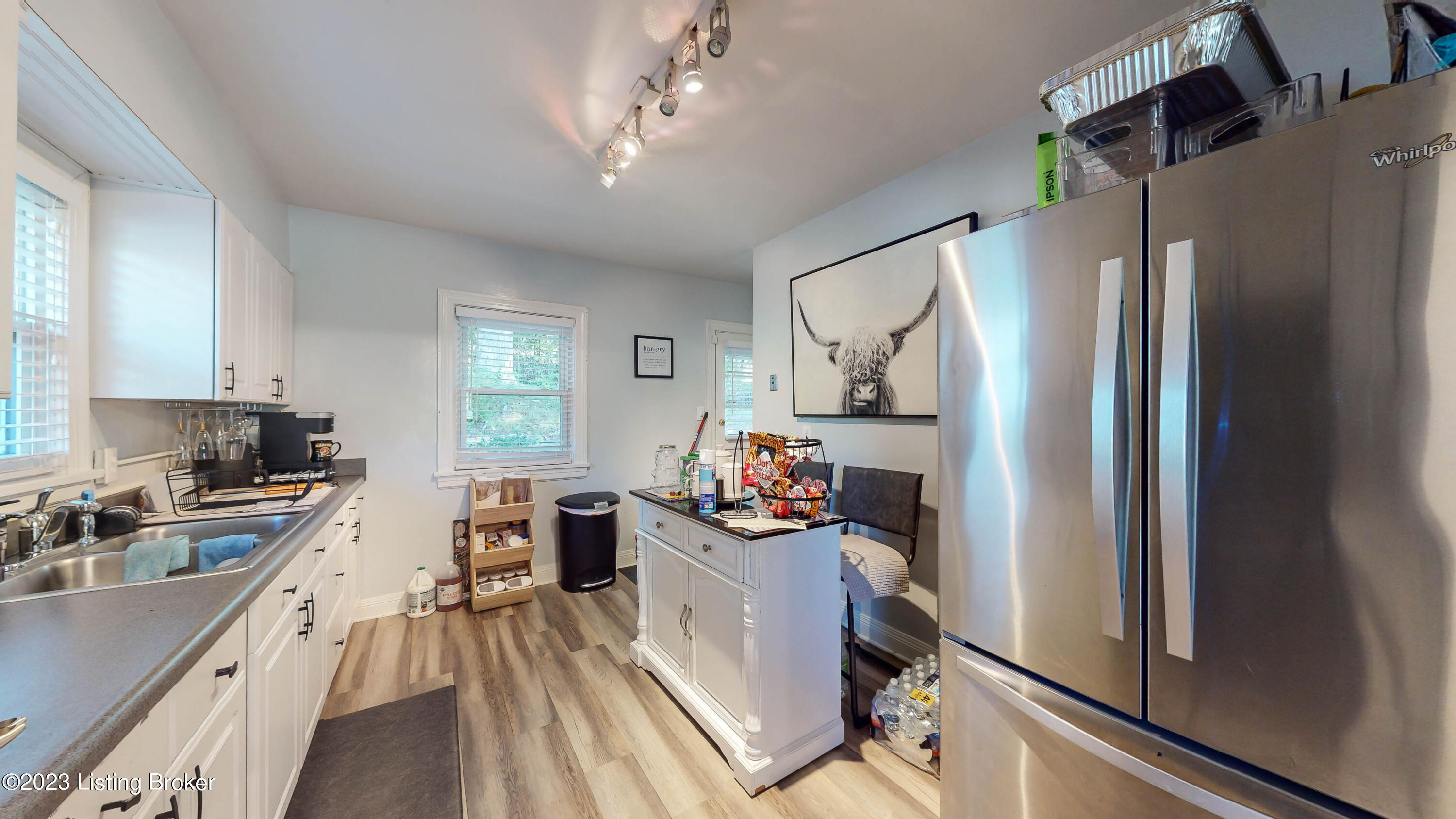 5343 New Cut Road Louisville, KY 40214 - Photo 18 of 32 Kitchen