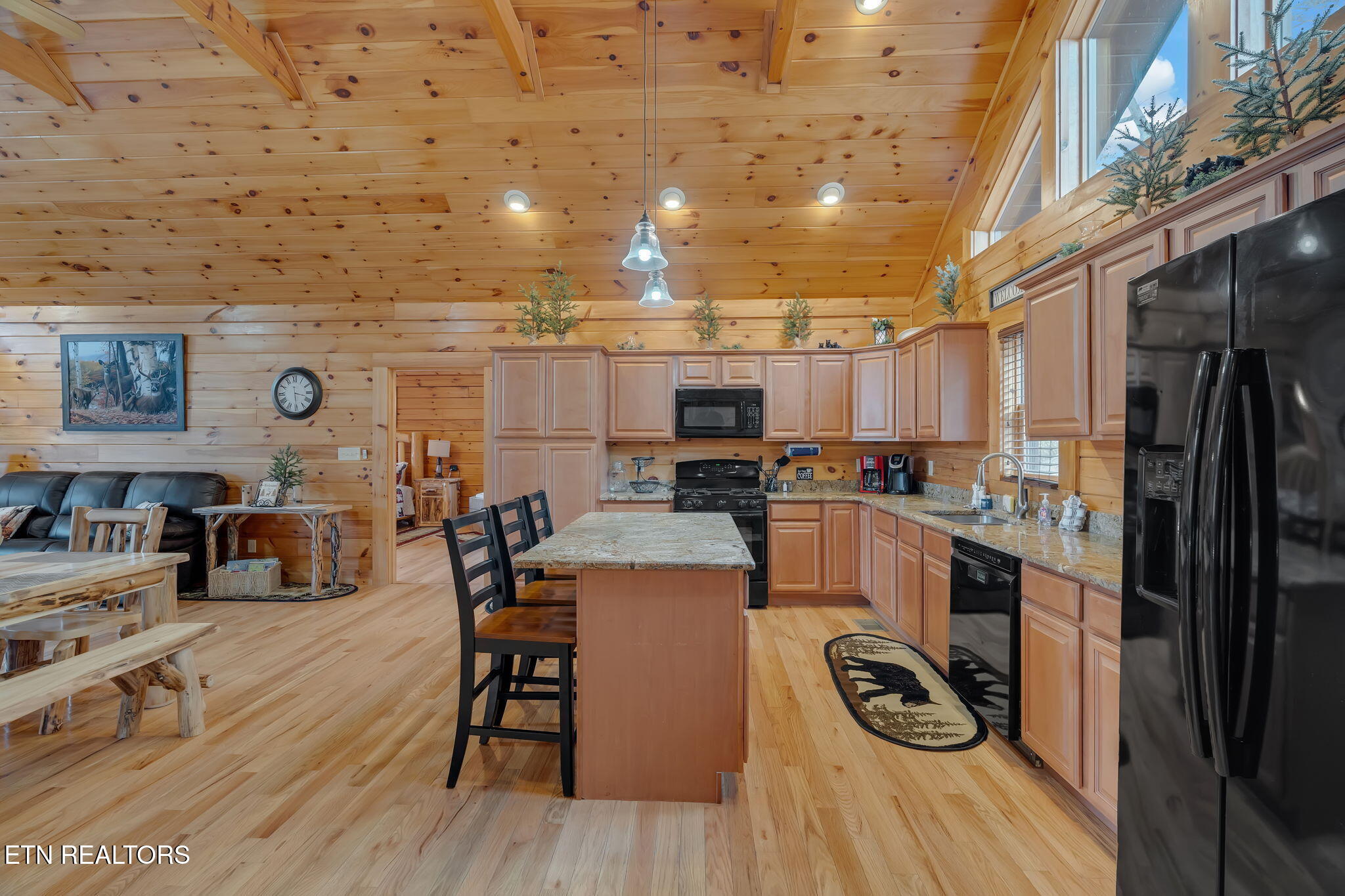 3060 Walden Ridge Road Sevierville, TN 37862 - Photo 18 of 47 13-web-or-mls-DSC00254 (1)