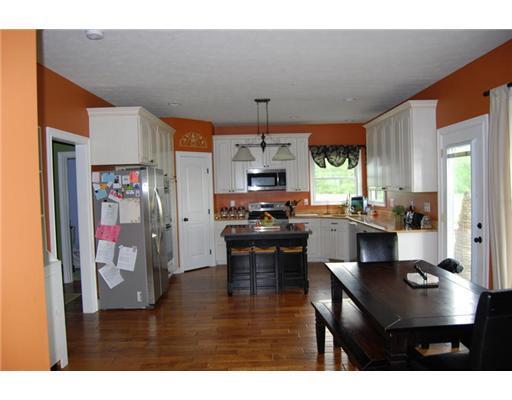 3715 Pinewood Avenue Springfield, OH 45502 - Photo 3 of 13
