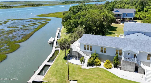 $899,000 | 101 Hamilton Lane, Hubert, NC 28539